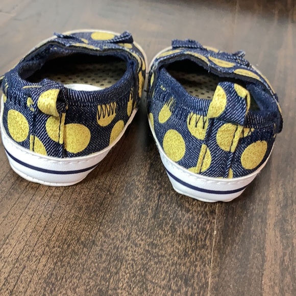 Carter’s Baby Girl Wide Fit Shoe - Picture 4 of 5